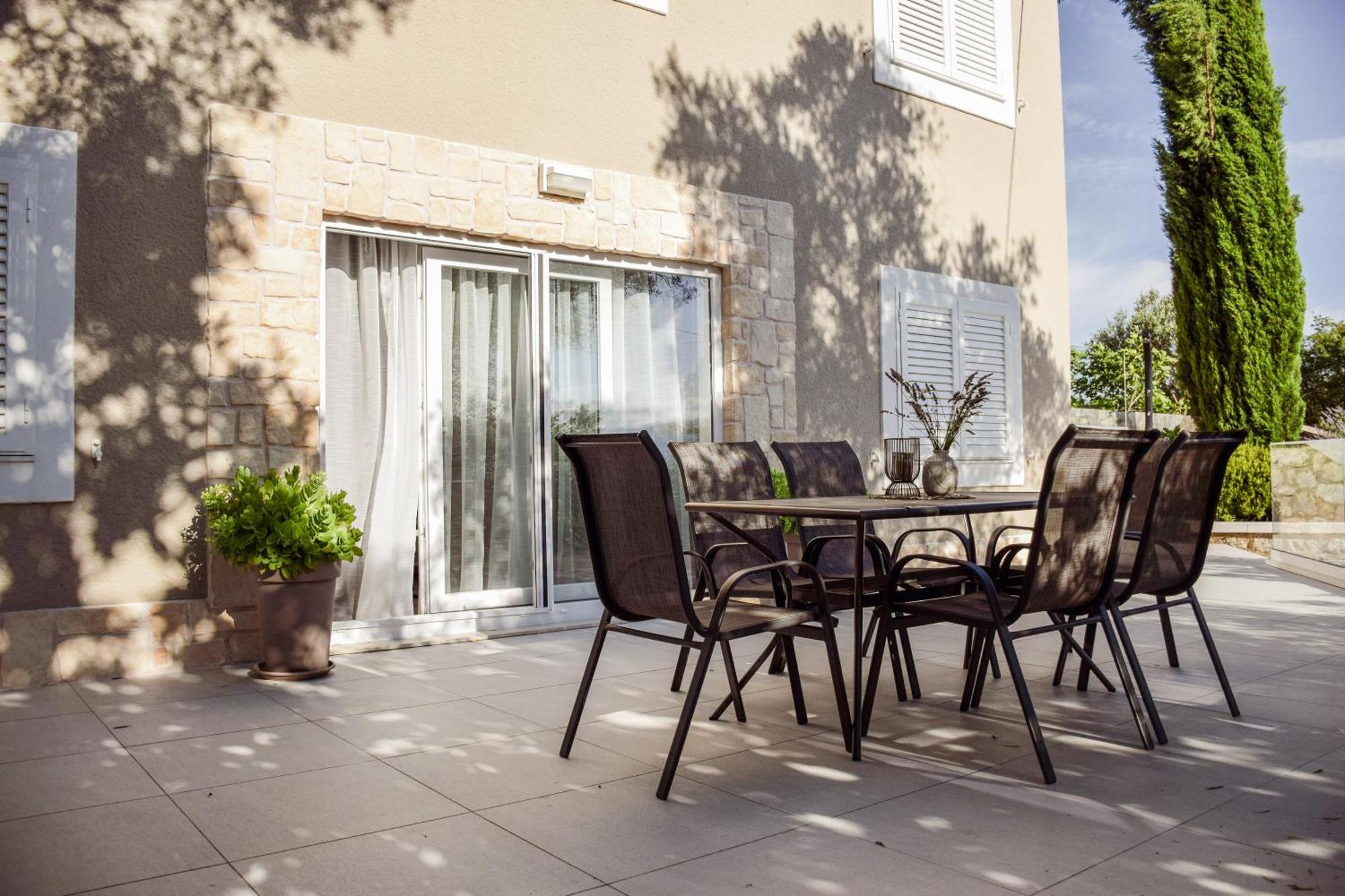 Apartments Petra Рисика Екстериор снимка