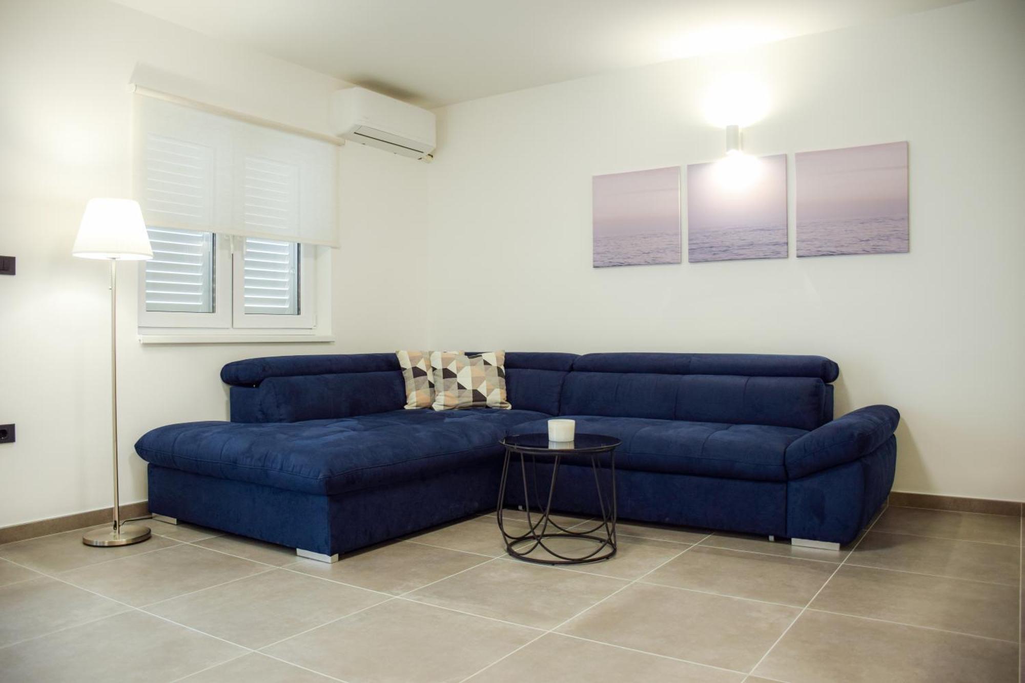 Apartments Petra Рисика Екстериор снимка