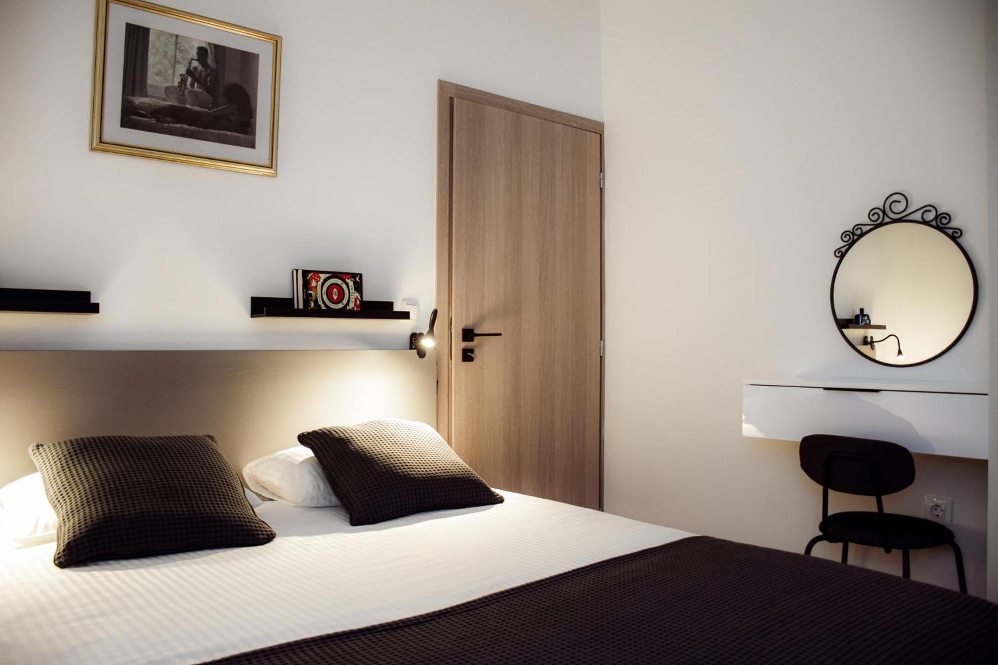 Apartments Petra Рисика Екстериор снимка
